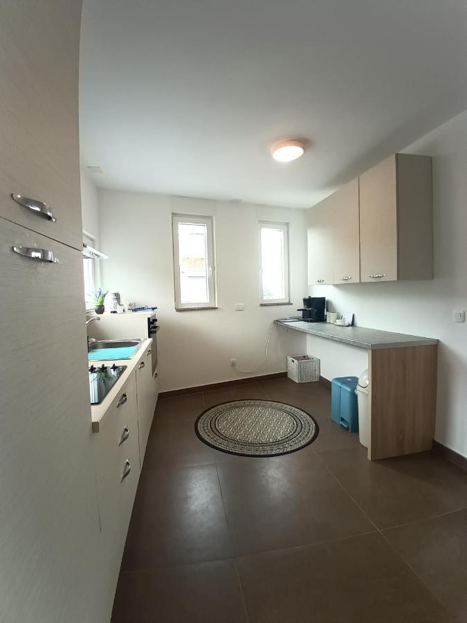 Searenity Pool Suite - Seafront Krmpote-Vodice 외부 사진